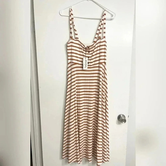 Rachel Pally Valery Dress in Flan
Stripe NEW WITH TAG - Picture 2 of 5